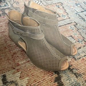 Earth Booties Size 10